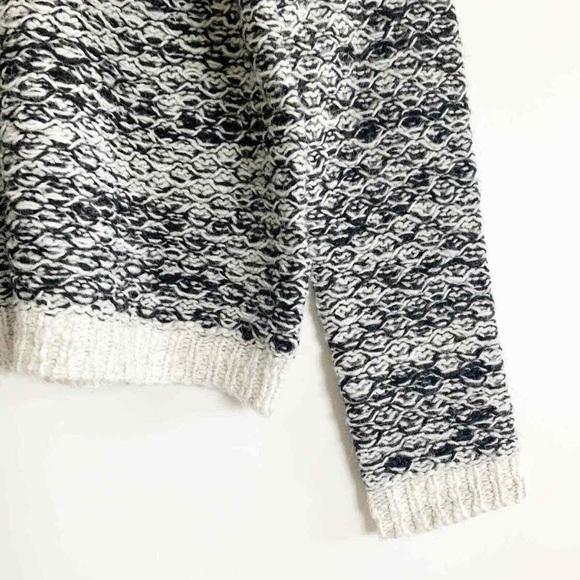 Banana Republic Women's Fringe Wool Alpaca
Blend Sweater Size M - Picture 5 of 7